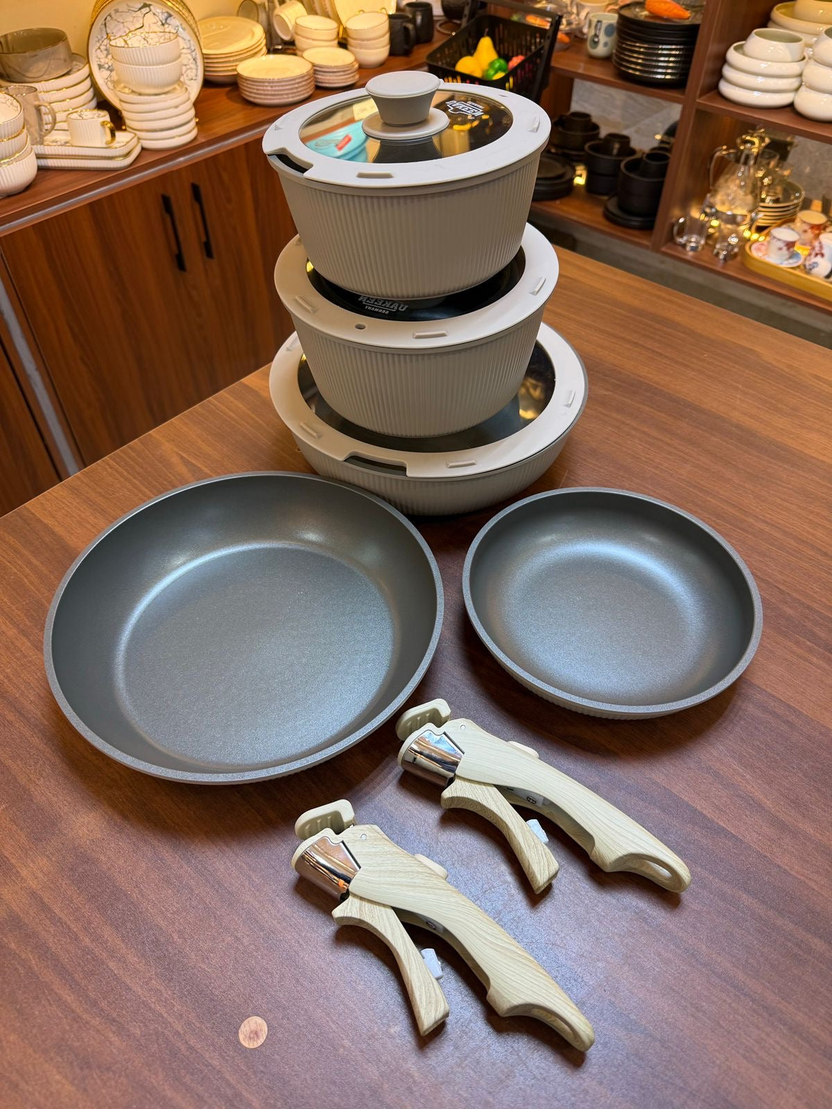 Uakeen Ceramic 10-Piece Cookware Set with Removable Handles