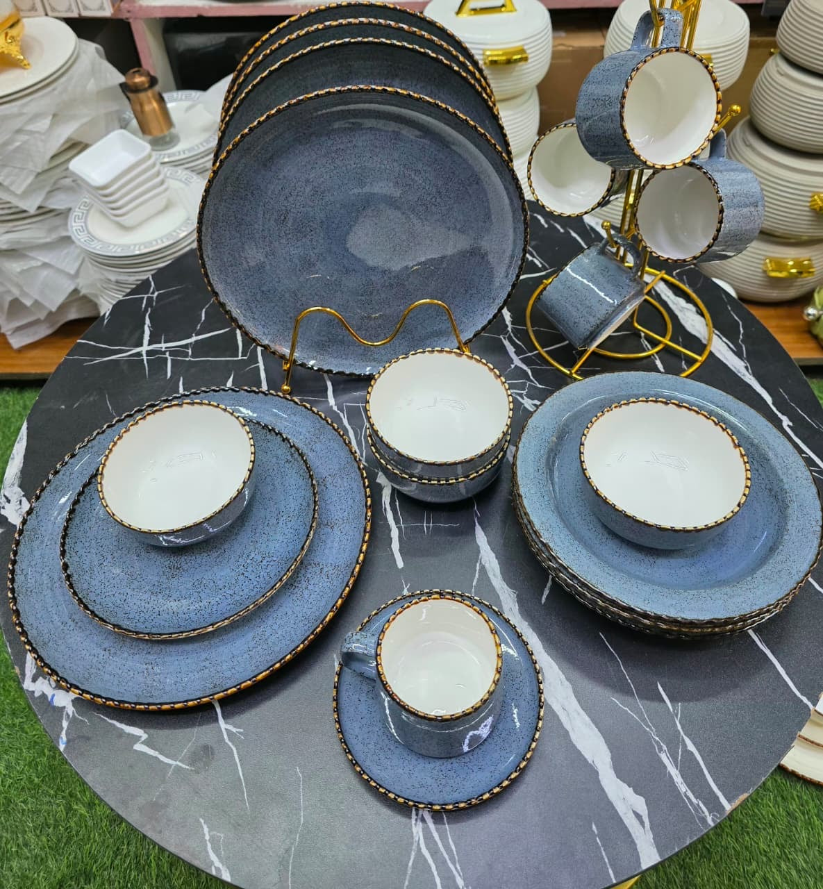 36pcs Elegant European Kiln Porcelain Dinner Set Luxury Sleep for the Modern Kenyan Home