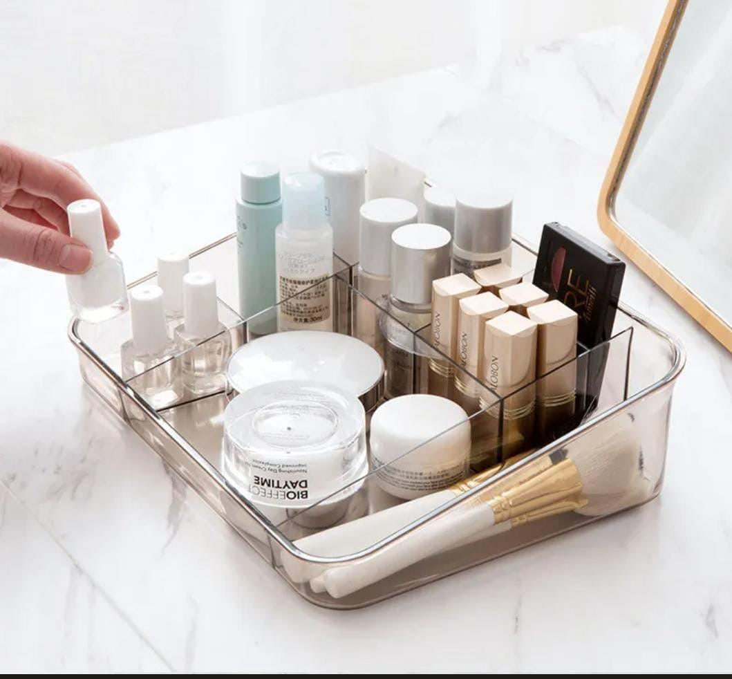 Acrylic Makeup & Cosmetic Storage Tray Organiser, Clear Multi-Compartment Vanity Tray for Makeup, Skincare, Perfume & Beauty Accessories