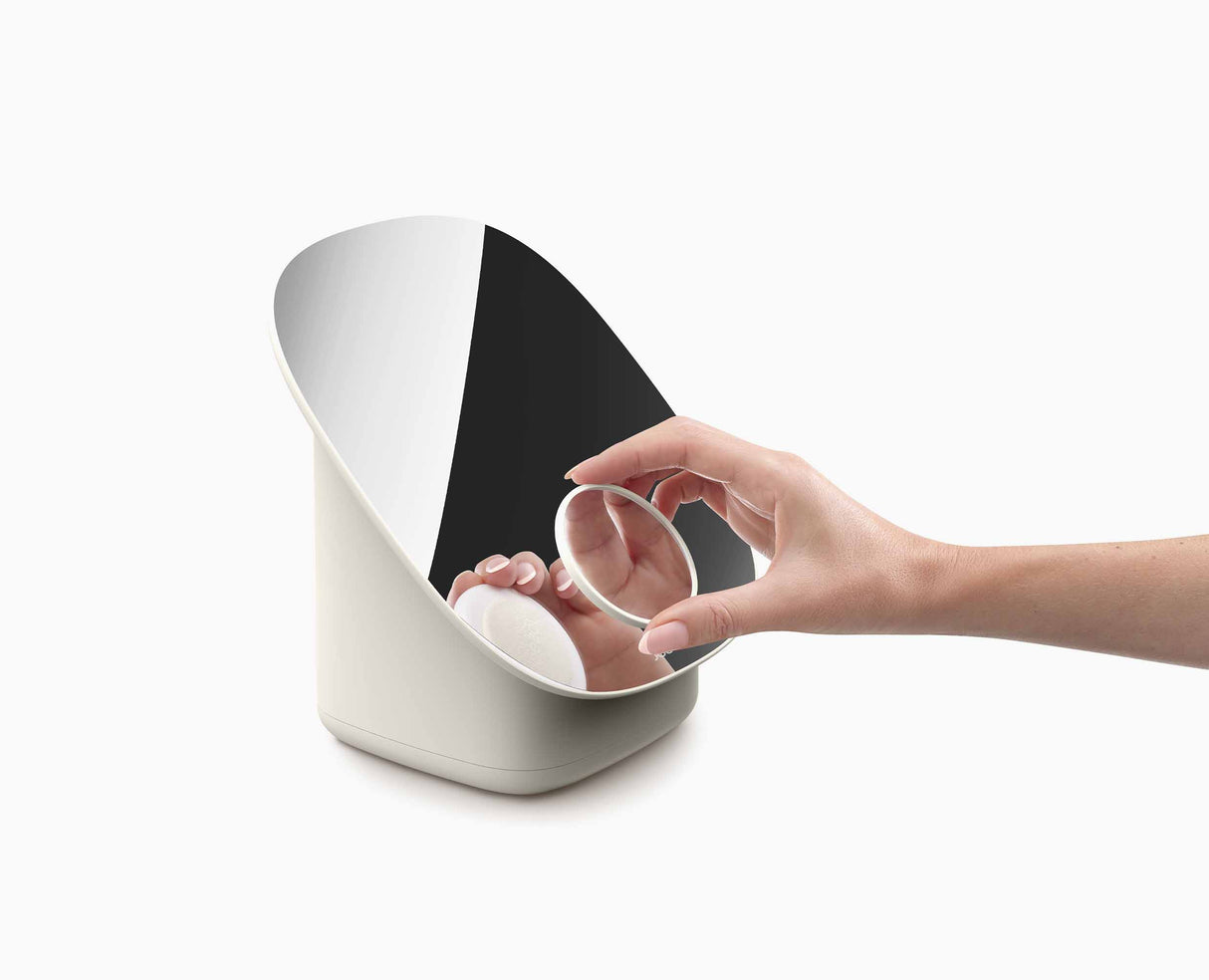 Rear view of the Viva pedestal mirror and its base.