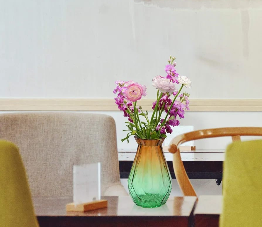 Diamond vase coloured 18cm