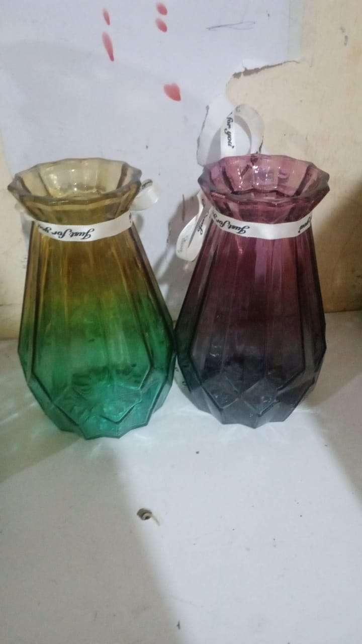 Diamond vase coloured 18cm