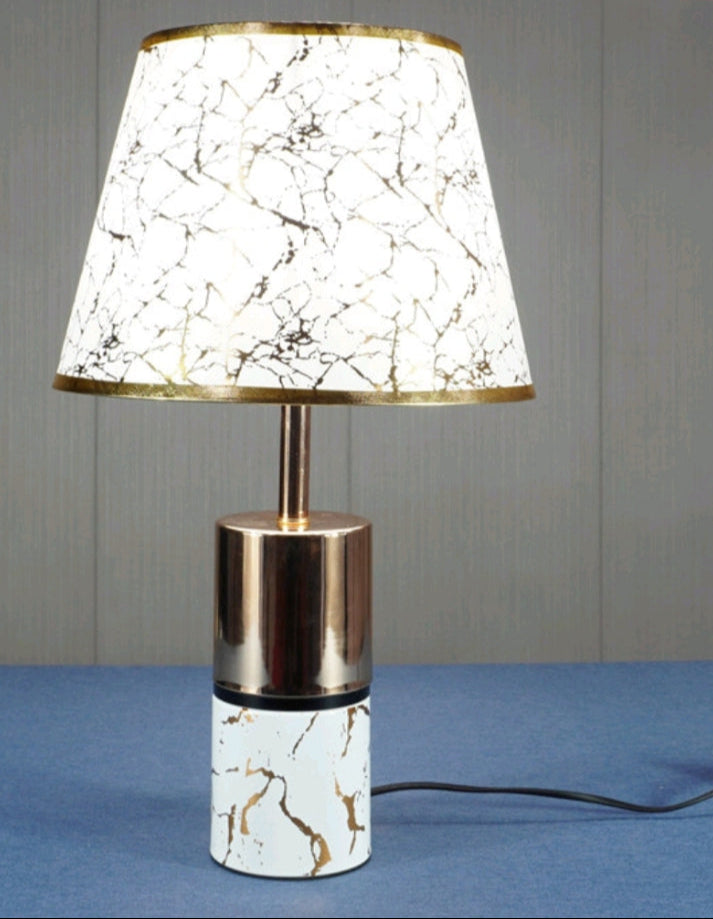 European minimalist creative living room bedroom table lamp
