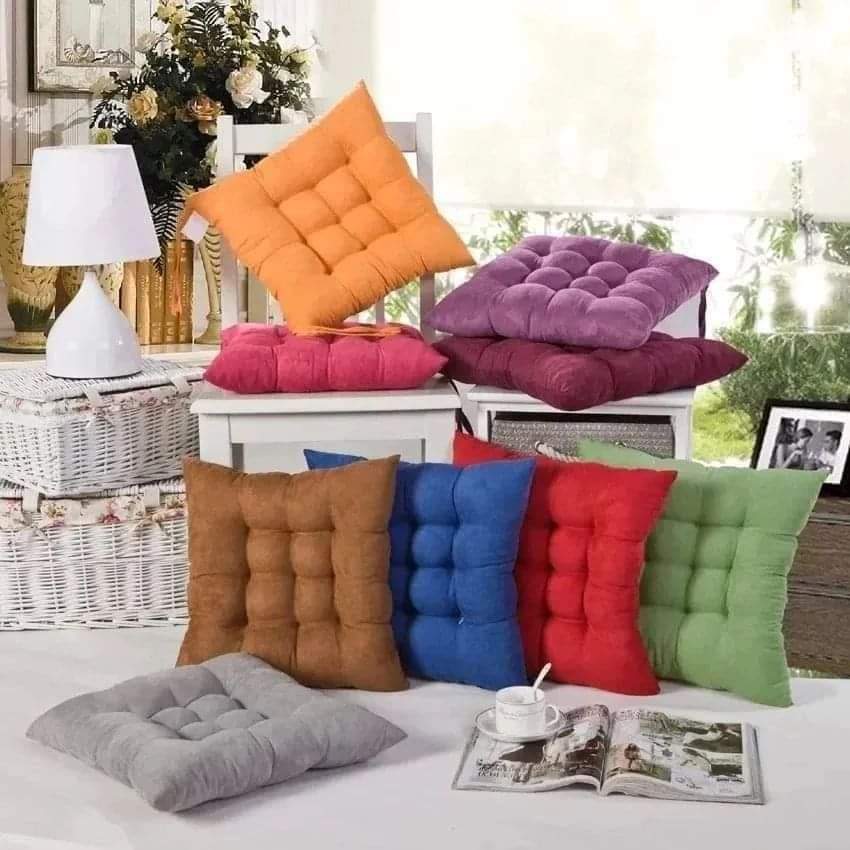 Dining chair/Lean Back Pillows