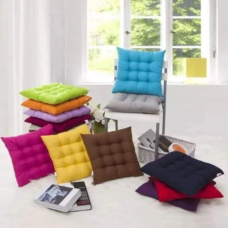 Dining chair/Lean Back Pillows