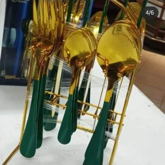 Stainless steel 24 pieces cutlery set