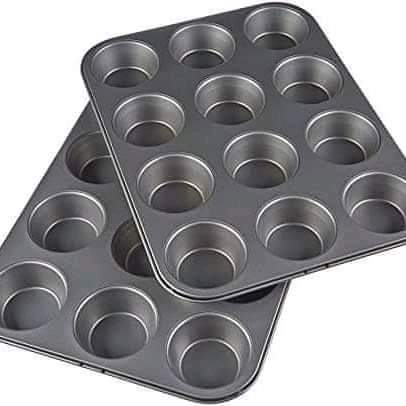 Non~ stick Cupcake baking tins