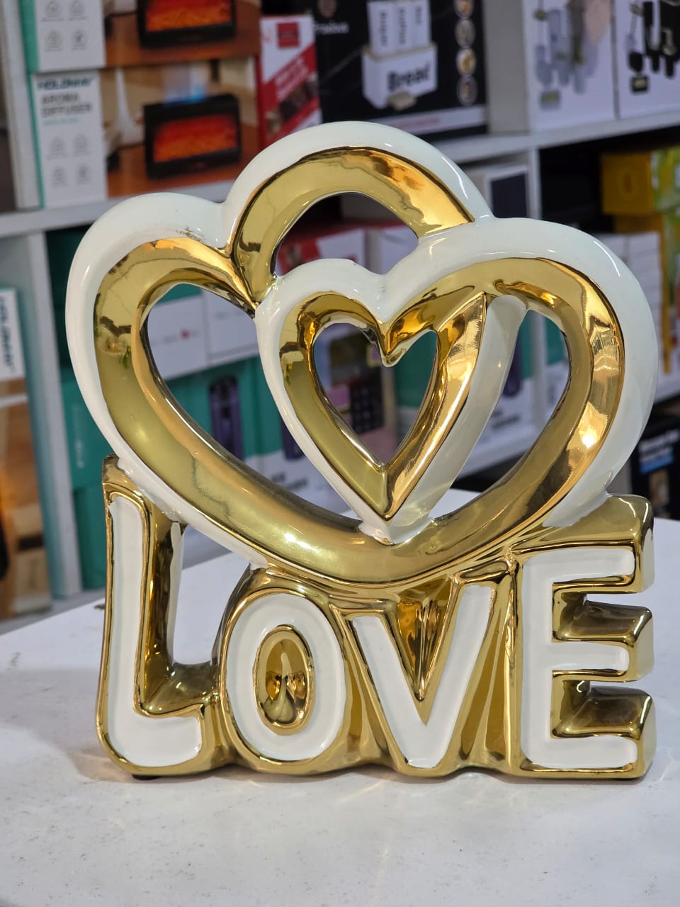 Heart-shaped modern minimalist decor