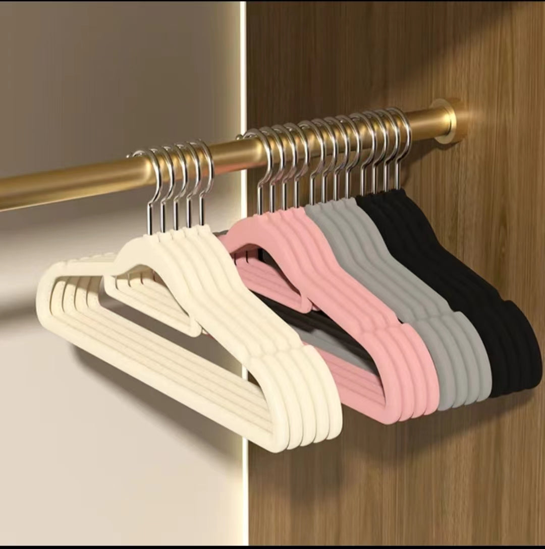 Luxury velvet antislip hangers 10pcs