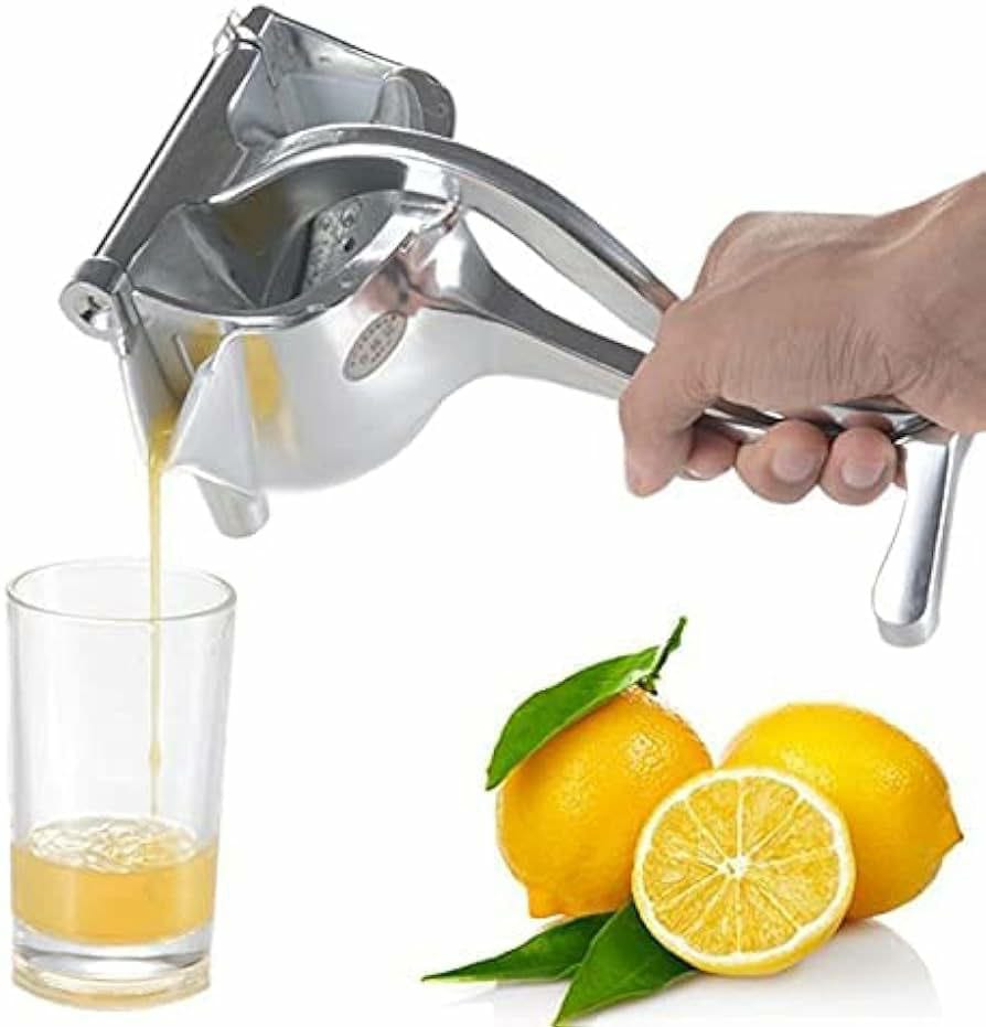 Multifunctional handheld juicer / squeezer