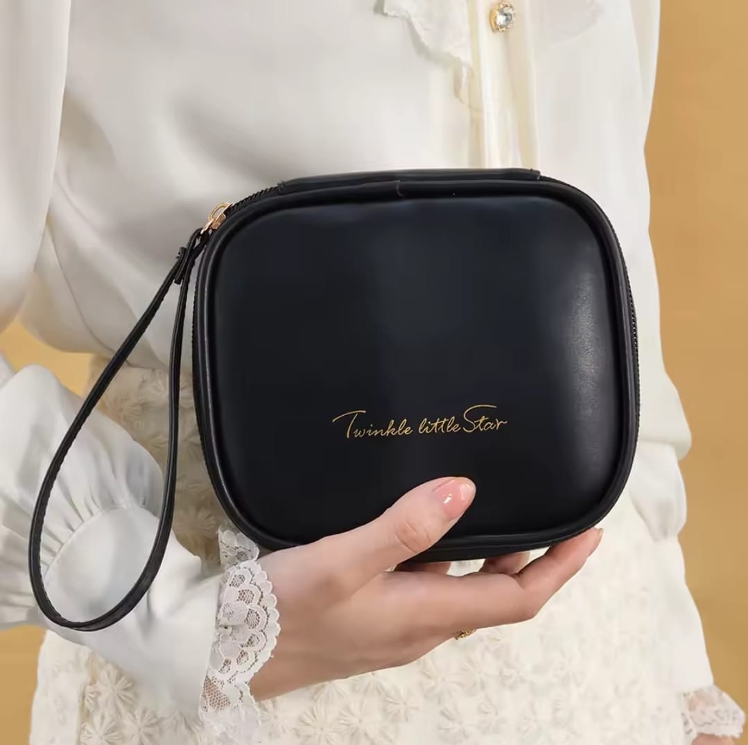 Waterproof mini pads pouch*