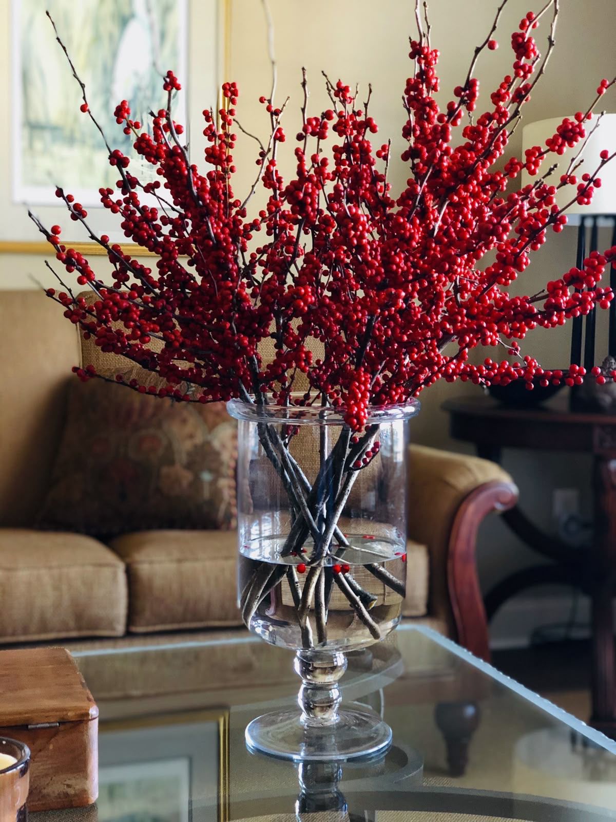Christmas Berry Branches – Set of 10 Decorative Artificial Stems (26cm)