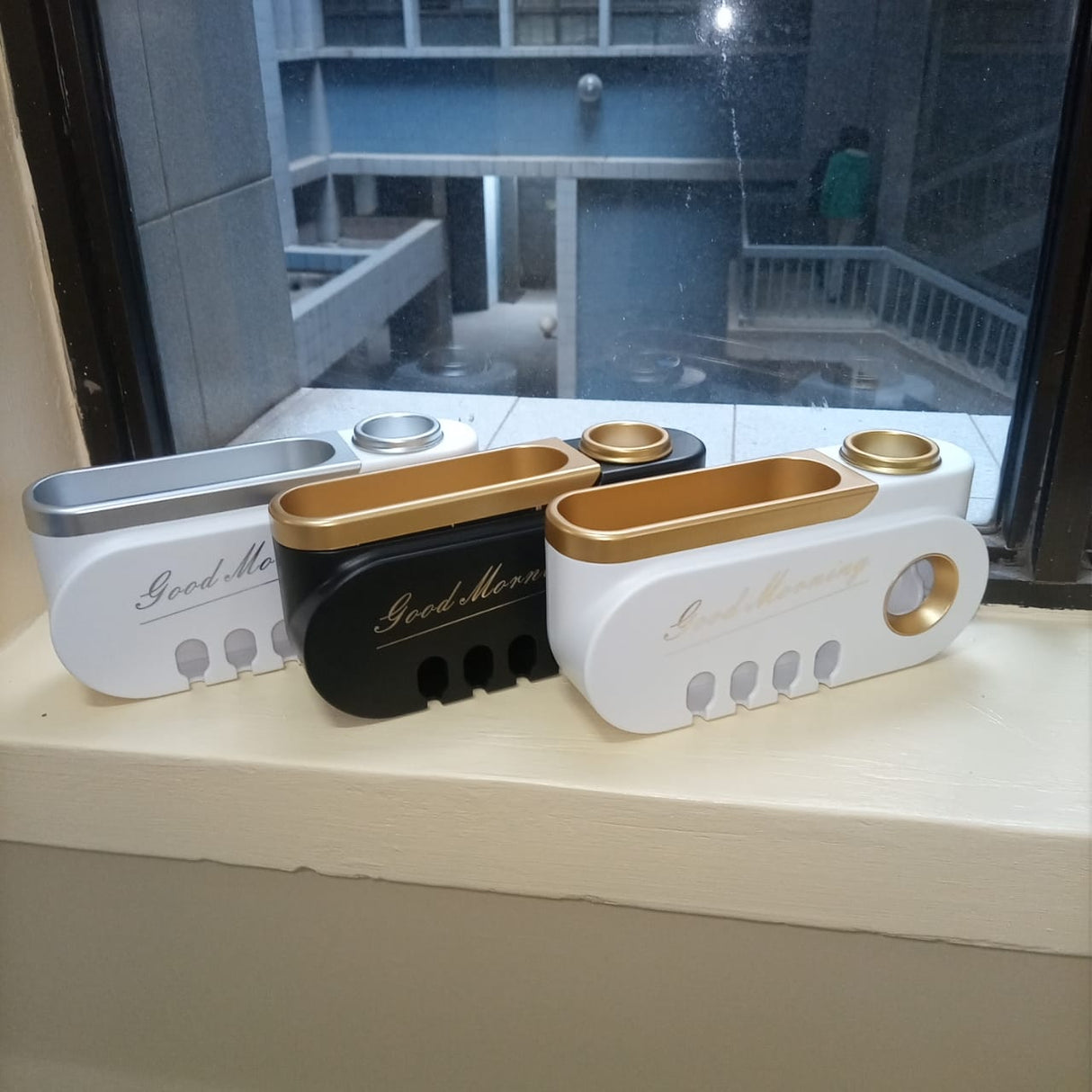 Classy Unique Good morning toothpaste and toothbrush holder