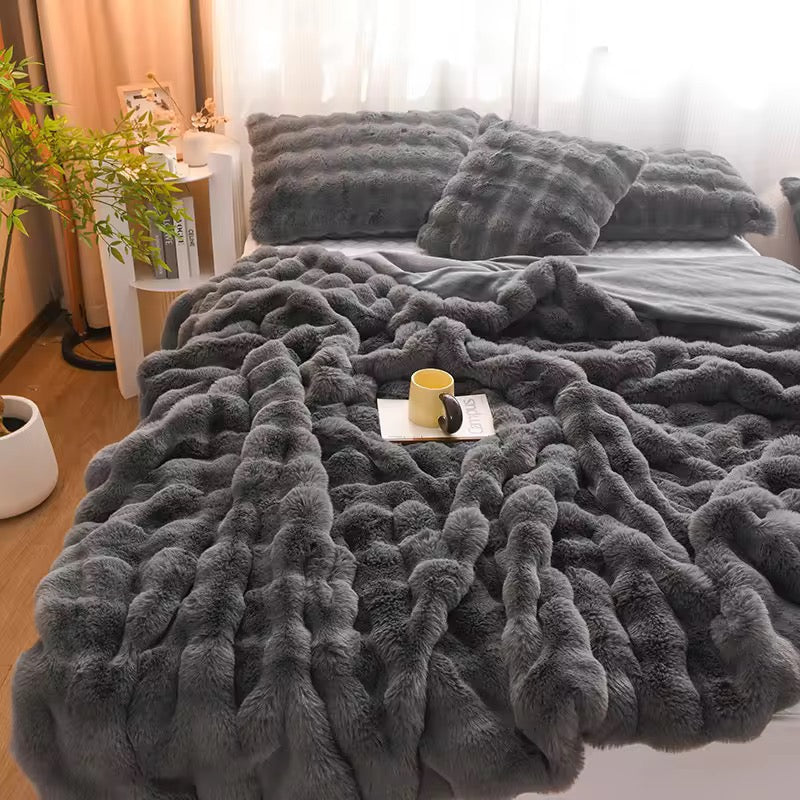 Luxury Double-Sided Fluffy Fleece & Flannel Blanket Extra Soft Cozy Throw for Bed, Couch, Home
