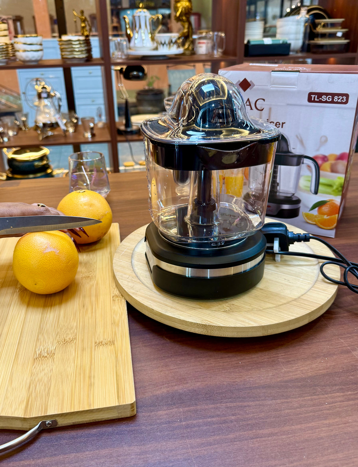 TLAC Citrus Juicer – Manual Lemon & Orange Squeezer with Comfort Grip – Durable Juice Press for Fresh Juice at Home, Café, Hotel