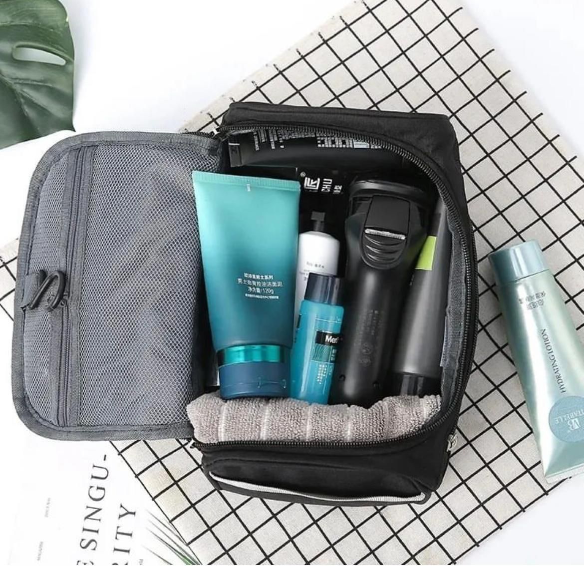 Portable Waterproof Hanging Storage Bag