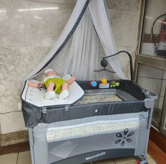 Baby Co-sleeper playpen with cot mobile stand net changing pad wheels