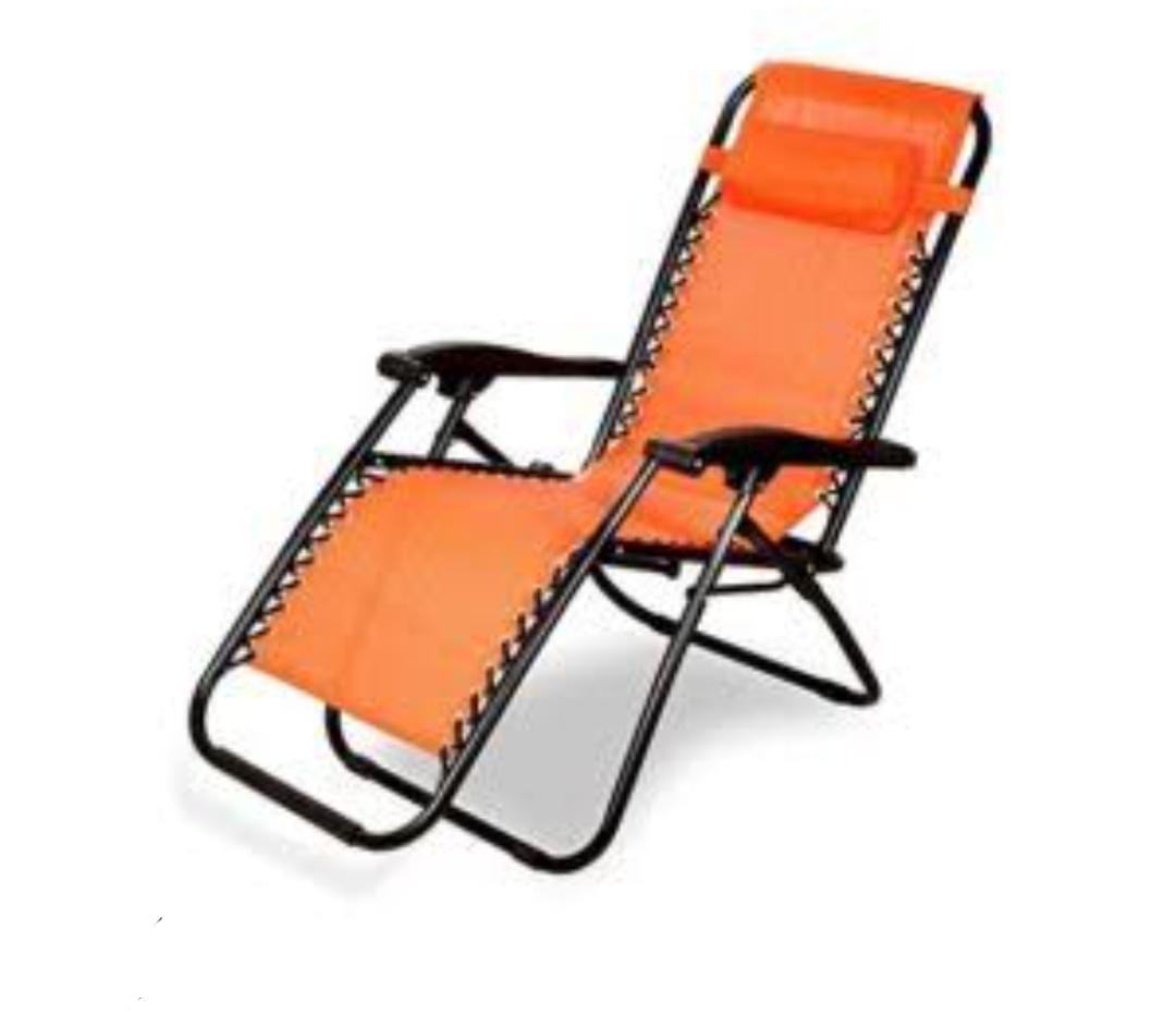 Zero Gravity Reclining Chair with Side Table – Foldable & Comfortable Outdoor Lounger