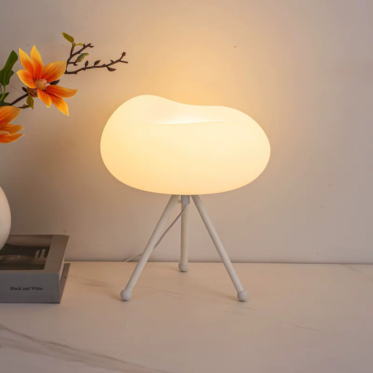 Creative Luxury Tripod Cloud Lamp – Decorative, Bedside & Reading Light