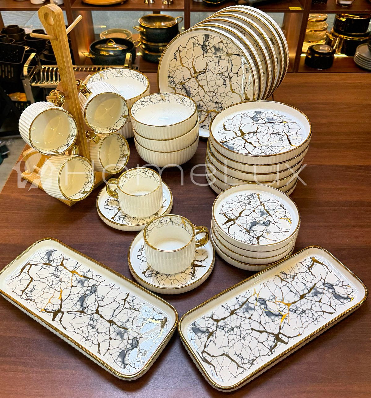 32pcs Beautiful Elegant Porcelain Dinner Set Transform Your Dining Table