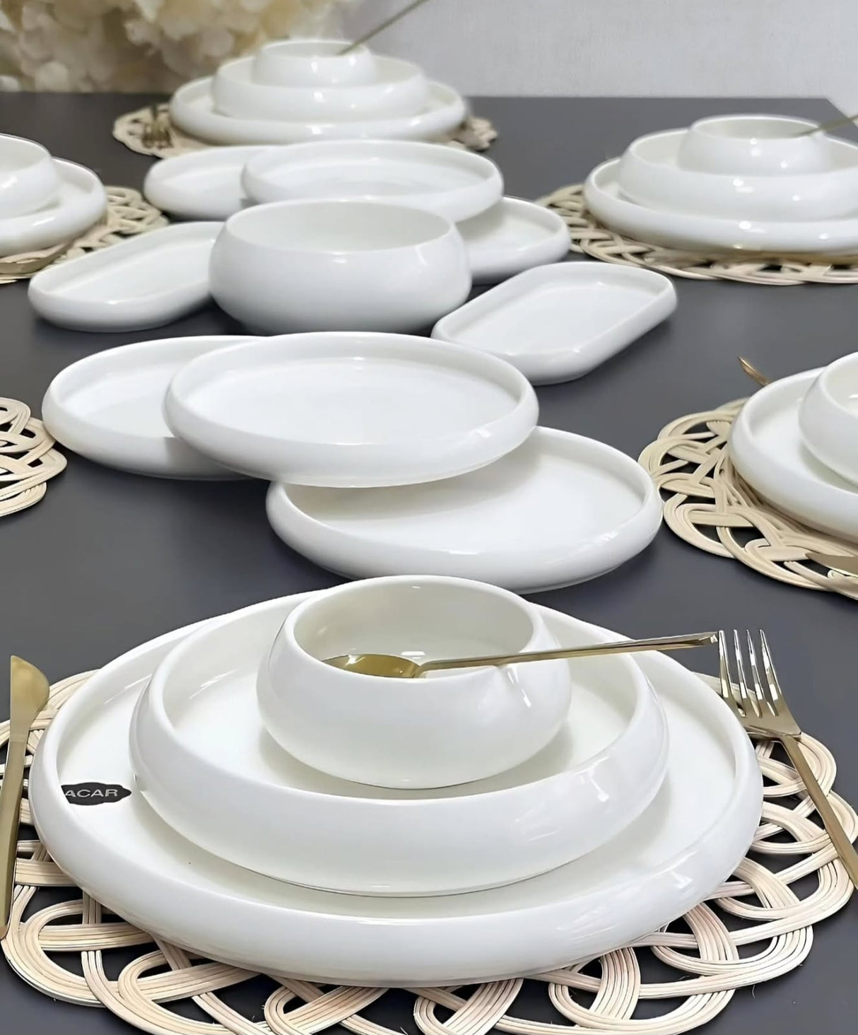 24pcs Premium Ceramic Dinner Set | Elegant & Stylish Tableware for Modern Homes in Kenya