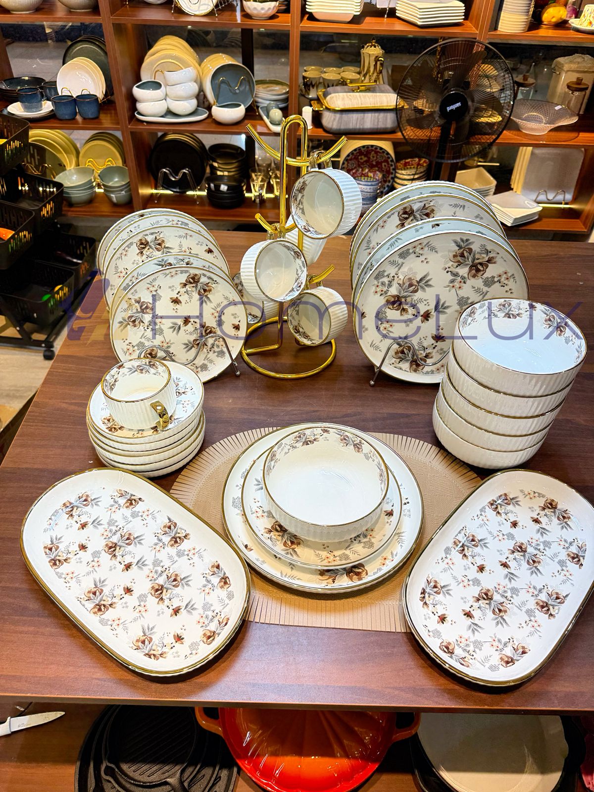 Danny Home 32-Piece Porcelain Dinnerware Set | Blue Floral Gold Edge Dinner Set with Cups, Saucers, Bowls & Oval Platter