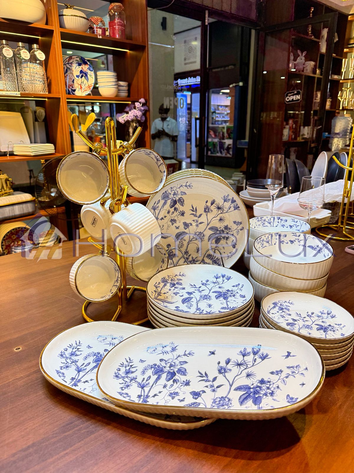 Danny Home 32-Piece Porcelain Dinnerware Set | Blue Floral Gold Edge Dinner Set with Cups, Saucers, Bowls & Oval Platter