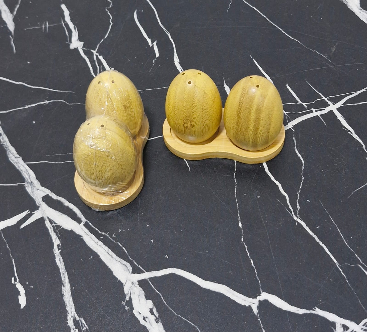 Bamboo Salt & Pepper Shaker Set with Wooden Tray – Egg-Shaped Natural Wood Spice Dispensers, 3 Piece
