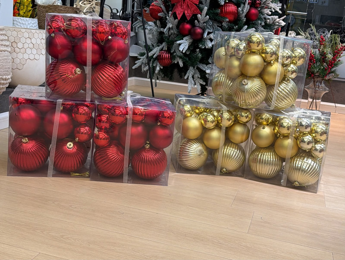 Christmas Bauble Set 26 Pieces in Red or Gold, 6cm to 15cm | Large Christmas Tree Ball Ornaments Hamper