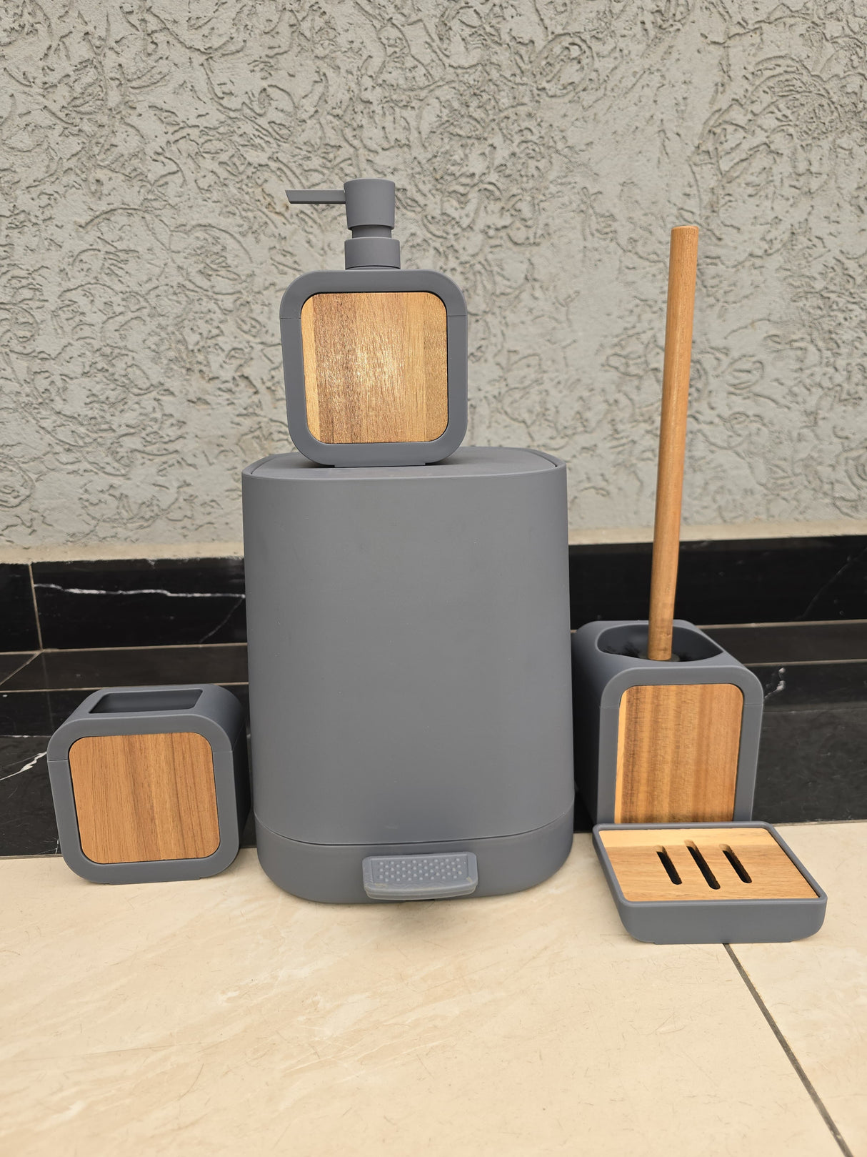 Plain 6pcs Bathroom Accessories set with Pedal