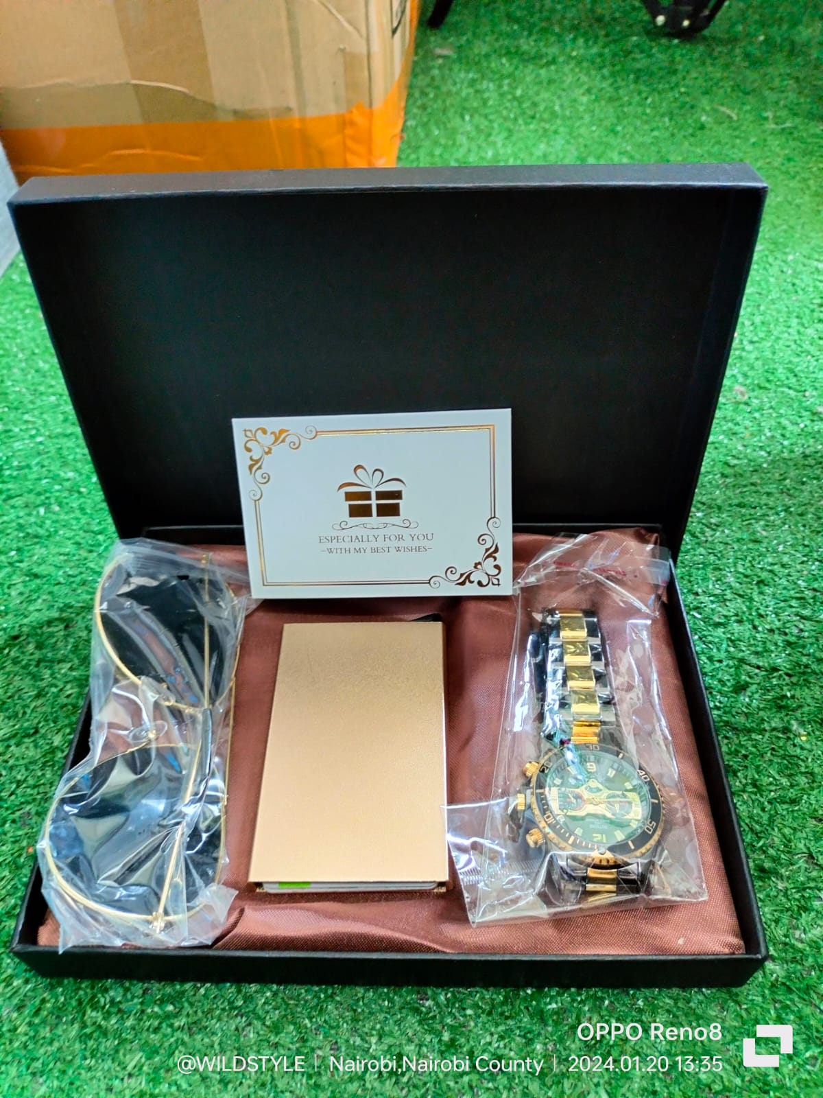 Men gold minimalist luxury gift set