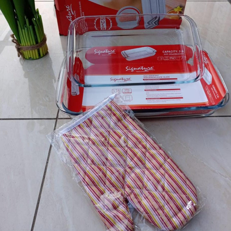 2 Pcs High Borosilicate Glass Baking Tin Set with Heat Resistant Oven Mitts