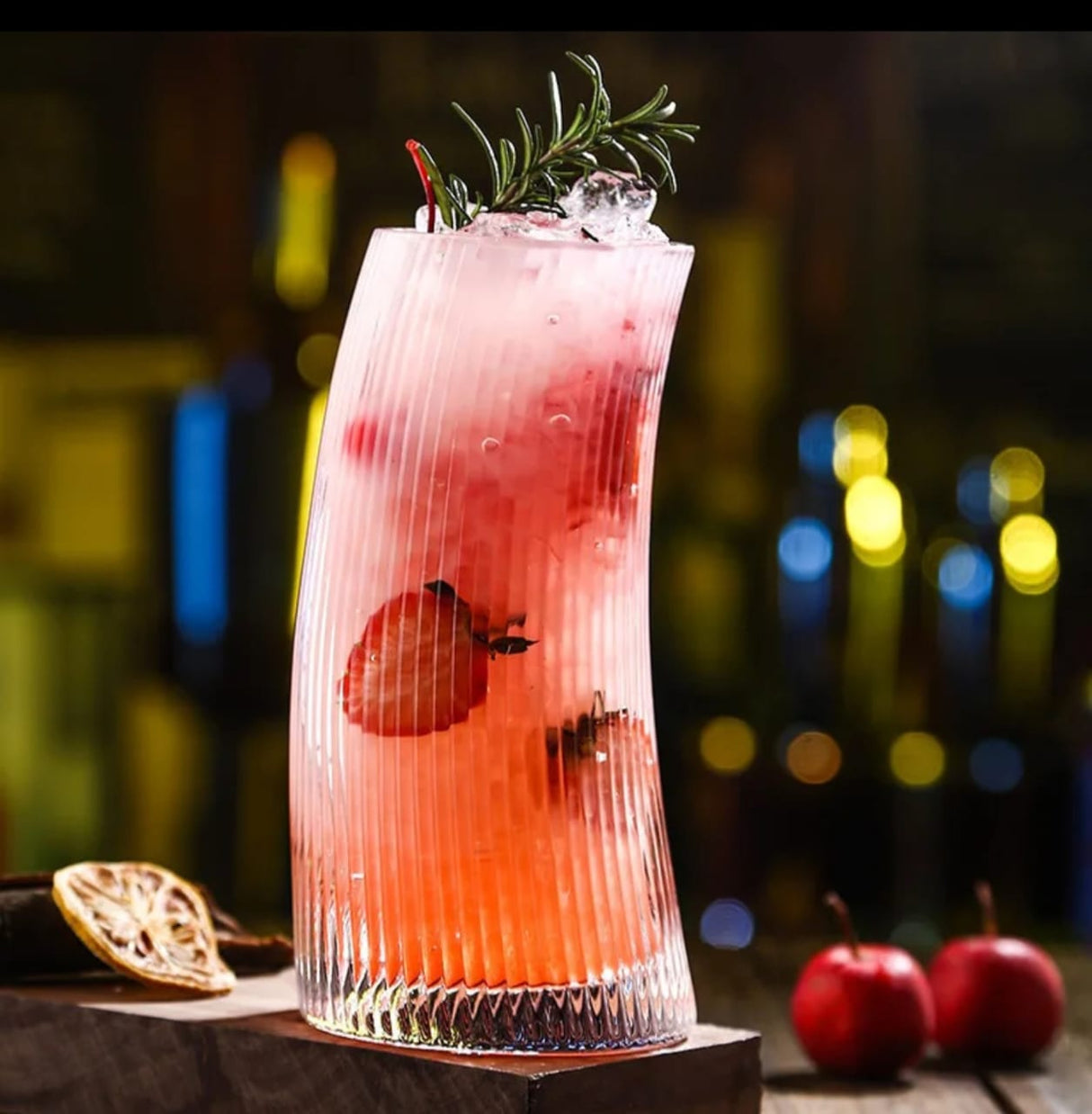 Vertical Striped Crescent Glass – Stylish Borosilicate Drinkware for Juice, Water & Iced Tea 450ml