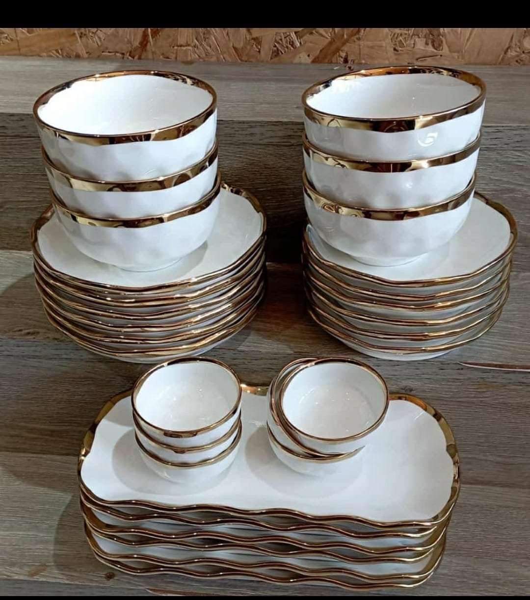 30pcs Ceramic Dinner Set White with Gold Ring Kenya