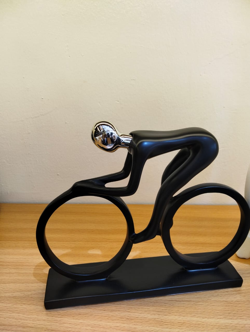 Office/home figure Modeling Resin Table Ornaments