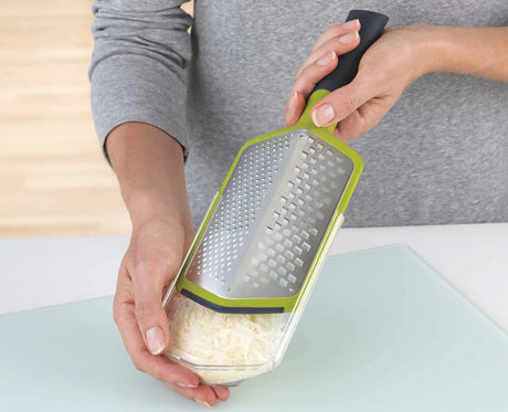 The reversible sheath fitted to the Twist Grater to collect grated food.