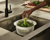 Joseph Joseph Spindola pump-action spindle spinning salad leaves dry