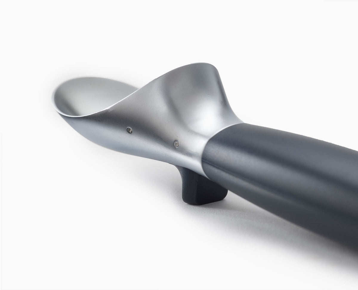 Joseph Joseph Elevate ice cream scoop scooping ice cream from a tub, Homelux Kenya