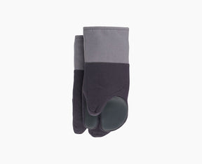 Joseph Joseph Pinch oven gloves pair in grey, sold in Kenya by Homelux Kenya