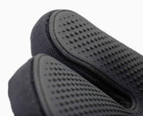 Joseph Joseph Pinch oven gloves padded cotton cuff detail
