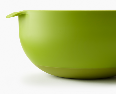 The five Nest 9 Plus measuring cups arranged by size.
