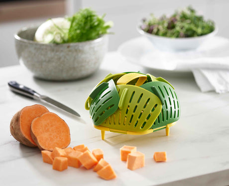 Detail of the silicone side fins that protect a non-stick pan