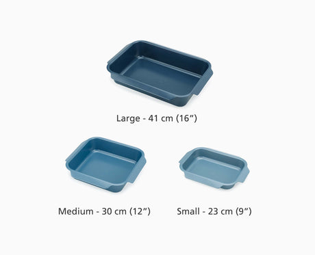 Close-up of the easy-pull side handle on a blue roasting tray