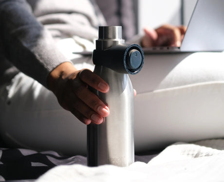 Joseph Joseph Sipp travel mug flip-top leakproof cap open