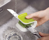 The brush opened to show the opposed bristles inside.