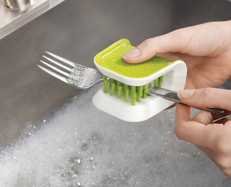 Close-up of the textured hand-grip that keeps fingers clear of the edge.
