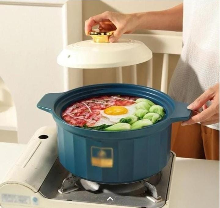 Ceramic casserole cooking pot with lid