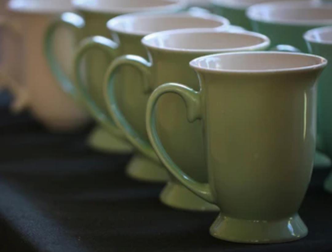 Ceramic shapely Coloured Cup 6pcs