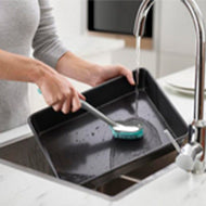 Joseph Joseph Duo washing-up brush, safe for non-stick pans, alternate view.