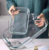A set of 2 rectangular glass baking tins